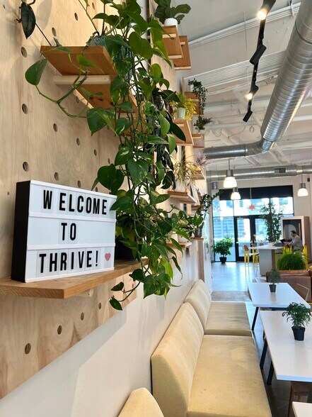 440-500 W Broad St, Columbus, OH à louer - Photo du bâtiment - Image 3 de 7