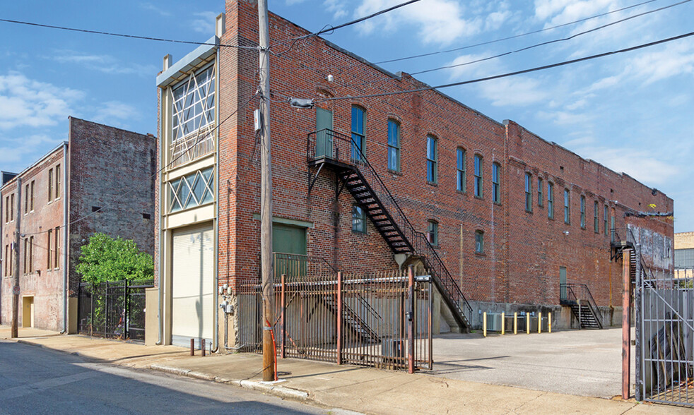 390 S Main St, Memphis, TN for sale - Building Photo - Image 3 of 12