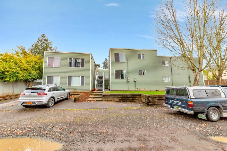 8415 N Fessenden St, Portland, OR à vendre - Photo du bâtiment - Image 2 de 31