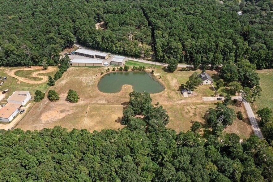 1250 S Pine Lake Rd, Montgomery, TX for sale - Building Photo - Image 2 of 15