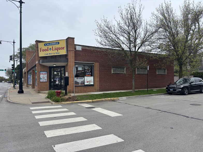 4132-4138 W Peterson Ave, Chicago, IL for lease - Building Photo - Image 1 of 6