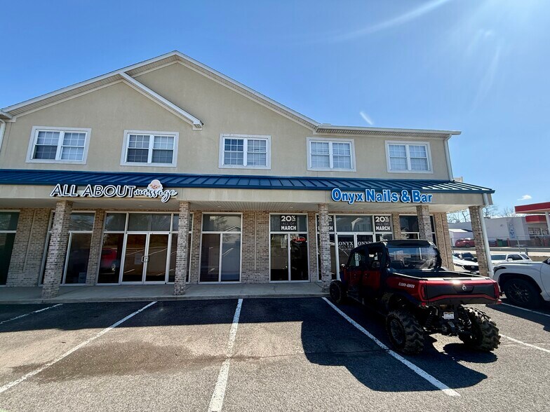 200 Pinecrest Ave, Morgantown, WV à louer - Photo du bâtiment - Image 2 de 11