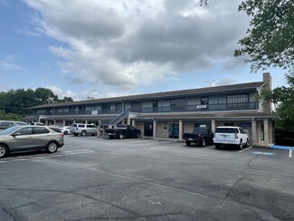 More details for 812 W Dallas St, Conroe, TX - Office, Office/Retail for Lease