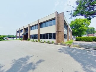 Plus de détails pour 113 Cumberland Ave, Madison, TN - Bureau à vendre