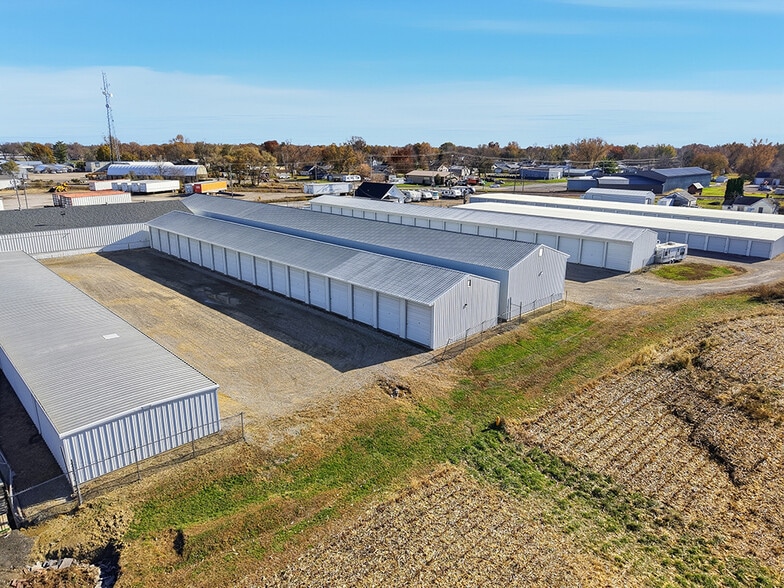 Space Rental portfolio of 3 properties for sale on LoopNet.ca - Building Photo - Image 1 of 6