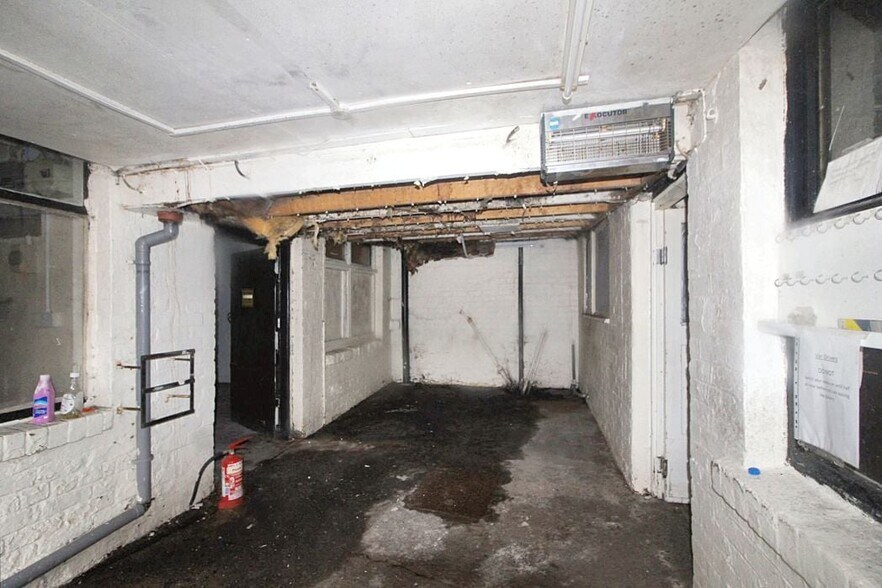 92 Collingwood St, Coundon à vendre - Photo intérieure - Image 3 de 4