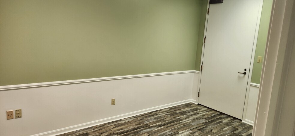 24700 Center Ridge Rd, Westlake, OH à vendre - Photo du bâtiment - Image 3 de 12