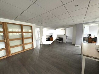 Plus de détails pour Bureau à vendre