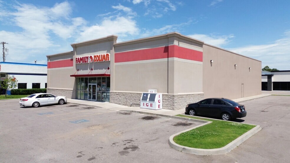 815 NW 12th St, Moore, OK à vendre - Photo du bâtiment - Image 2 de 4