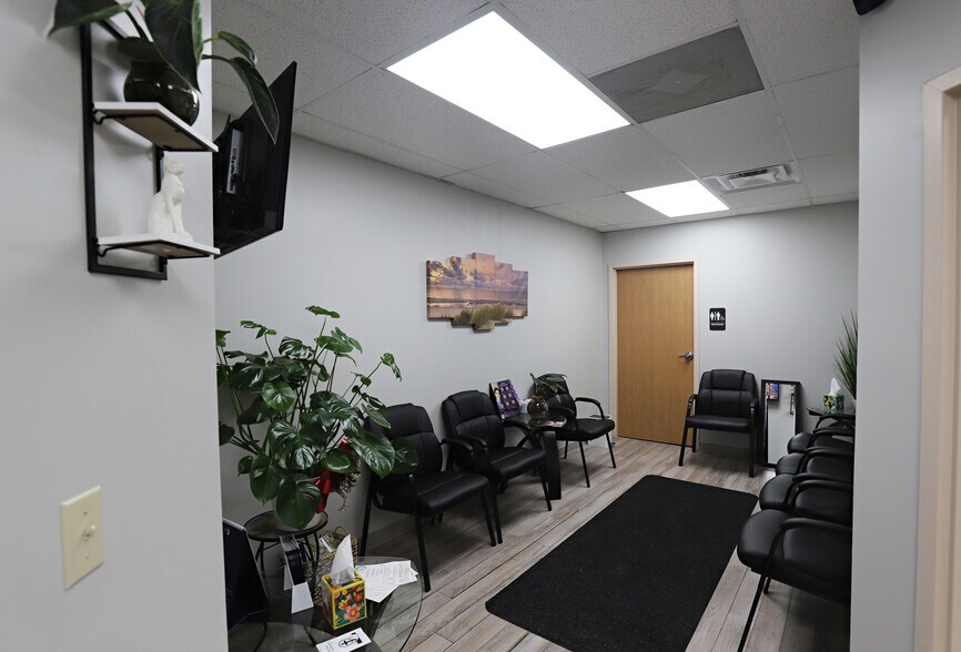 G4007 W Court St, Flint, MI à vendre - Photo du bâtiment - Image 3 de 25