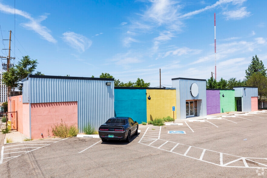 111 Cardenas Dr NE, Albuquerque, NM for sale - Primary Photo - Image 1 of 15