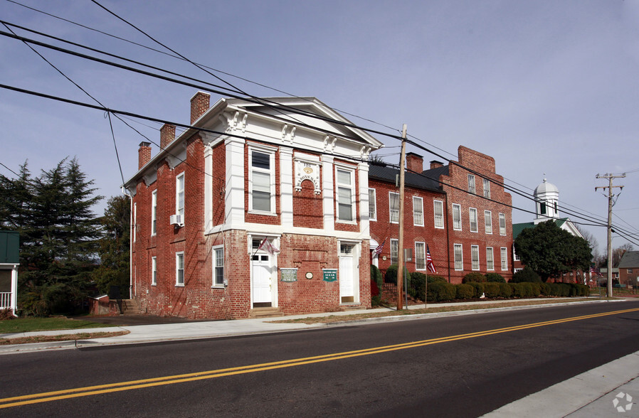 1 Court Sq, Madison, VA à vendre - Photo principale - Image 1 de 1