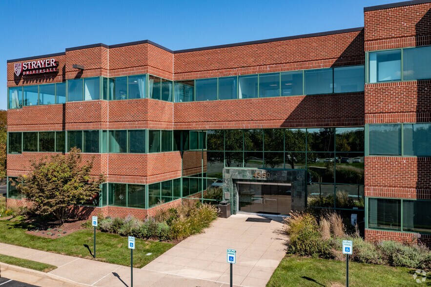 45150 Russell Branch Pky, Ashburn, VA à louer - Photo du bâtiment - Image 3 de 7