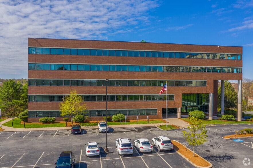 55 Ferncroft Rd, Danvers, MA à louer - Photo du bâtiment - Image 2 de 13