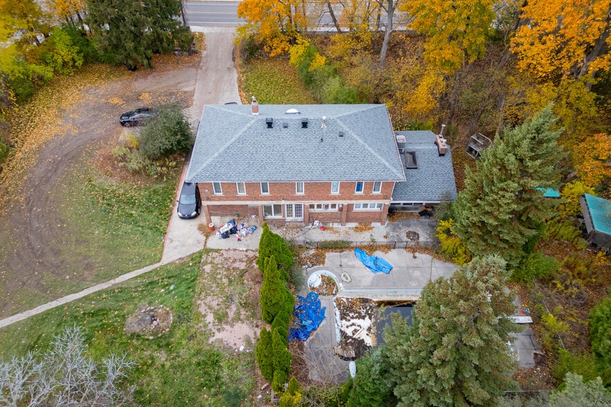 6387 Kingston Rd, Toronto, ON for sale - Building Photo - Image 2 of 3