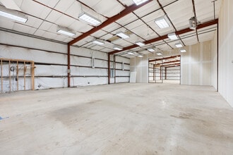 403 Kraft St, San Antonio, TX for lease Interior Photo- Image 1 of 14