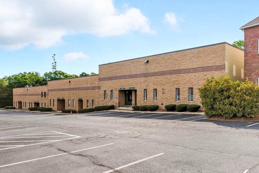 118 Long Pond Rd, Plymouth, MA à louer - Photo principale - Image 1 de 3