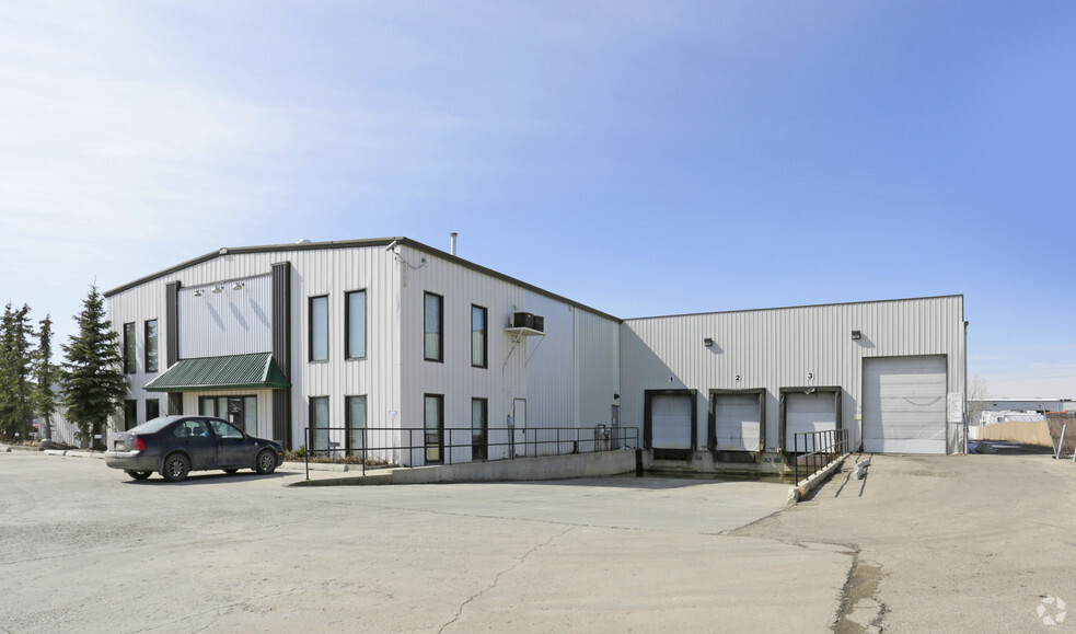 143 East Lake Blvd NE, Airdrie, AB for lease - Building Photo - Image 1 of 12