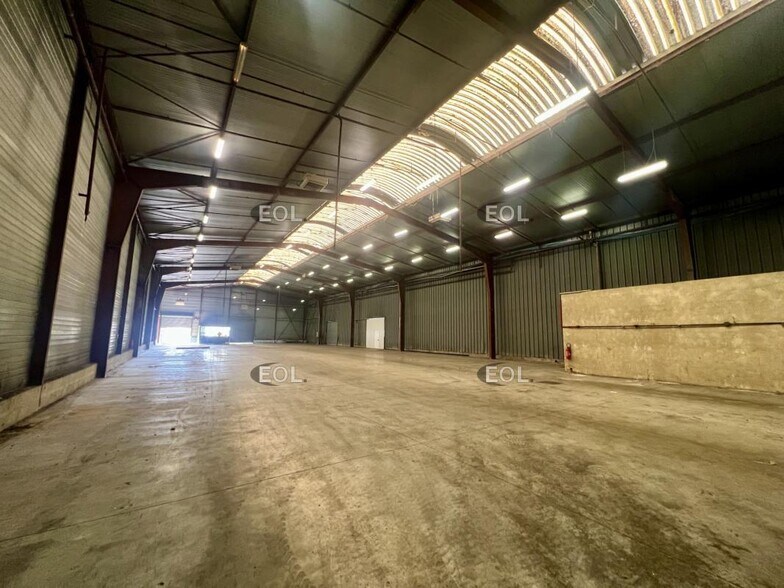 Industrial in Senlis for lease - Interior Photo - Image 1 of 7