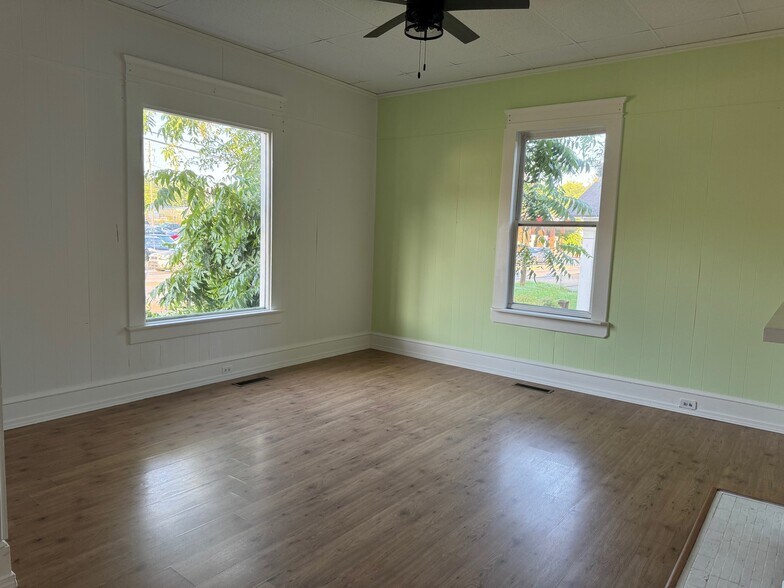 103 Temple Ave, Newnan, GA à vendre - Photo du bâtiment - Image 2 de 15