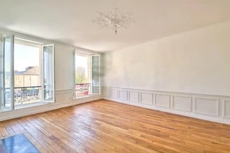 Place André Malraux, Saint-Germain-en-Laye for lease Interior Photo- Image 1 of 2