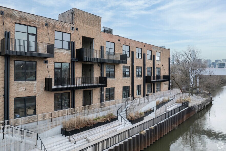 1400 N Kingsbury St, Chicago, IL à louer - Photo du bâtiment - Image 3 de 11