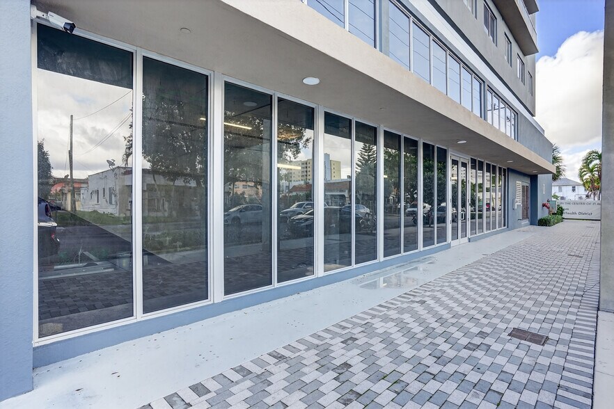 1110 NW 1st St, Miami, FL à vendre - Photo du bâtiment - Image 3 de 17