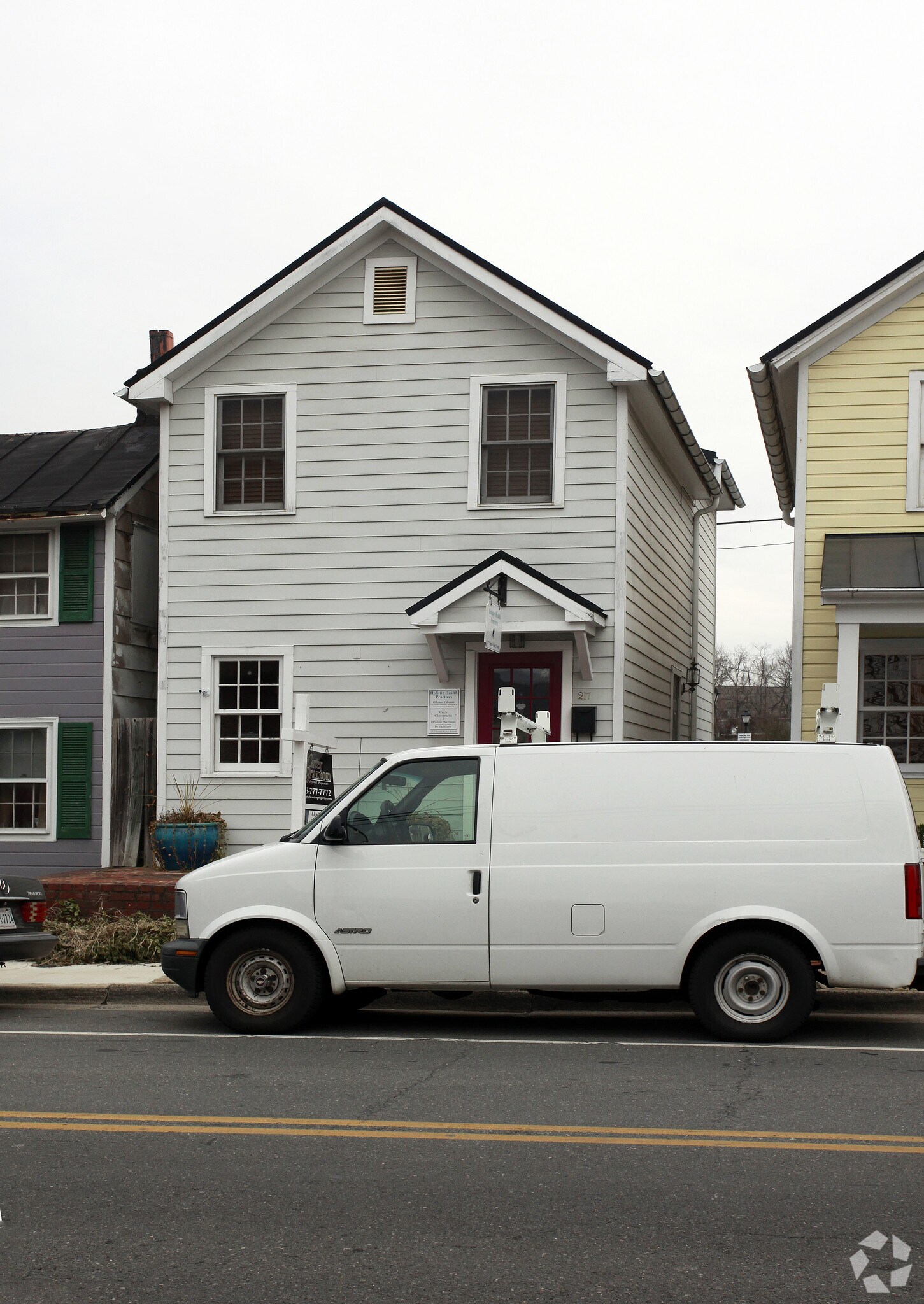 217 S King St, Leesburg, VA for lease Primary Photo- Image 1 of 9