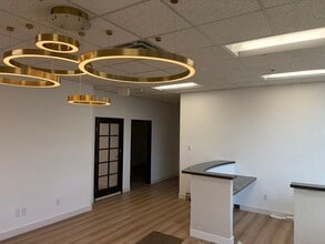 13425 Ventura Blvd, Sherman Oaks, CA à louer Photo intérieure- Image 1 de 6