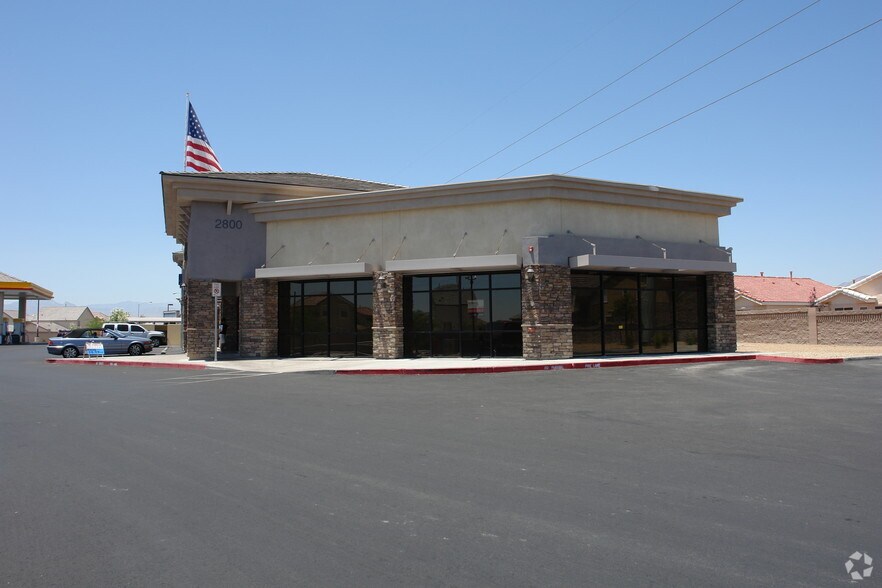 2800 E Tropical Pky, North Las Vegas, NV à louer - Photo principale - Image 1 de 5