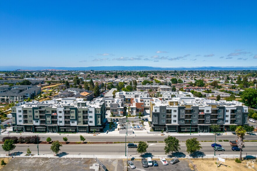 29213 Mission Blvd, Hayward, CA à louer - Aérien - Image 2 de 17