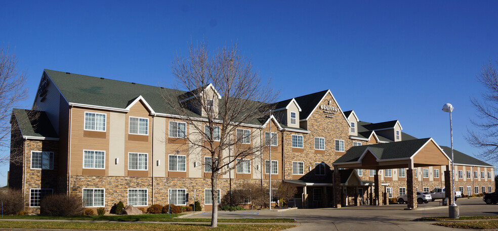 3205 N 14th St, Bismarck, ND for sale - Primary Photo - Image 1 of 1