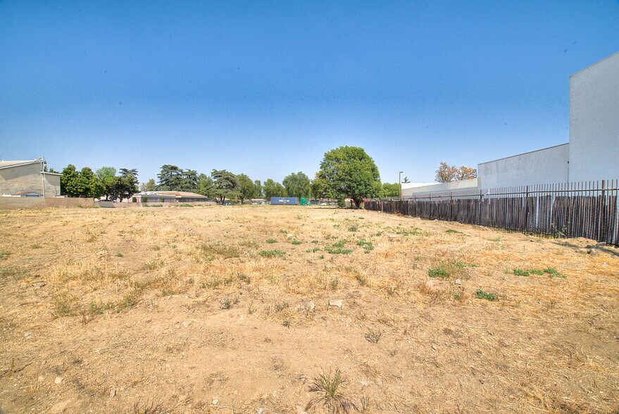 1652-1658 S Euclid Ave, Ontario, CA à louer - Photo du bâtiment - Image 2 de 7