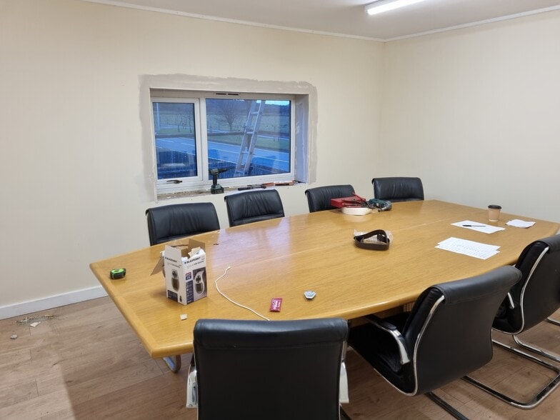 Perth Rd, Dalwhinnie for lease - Building Photo - Image 2 of 4