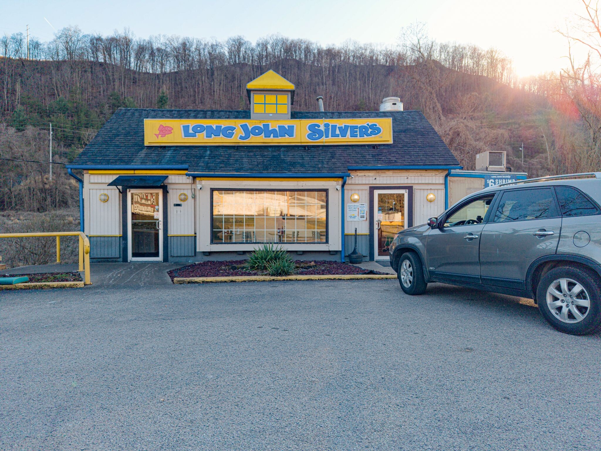 234 S Main St, Hazard, KY for sale Primary Photo- Image 1 of 12