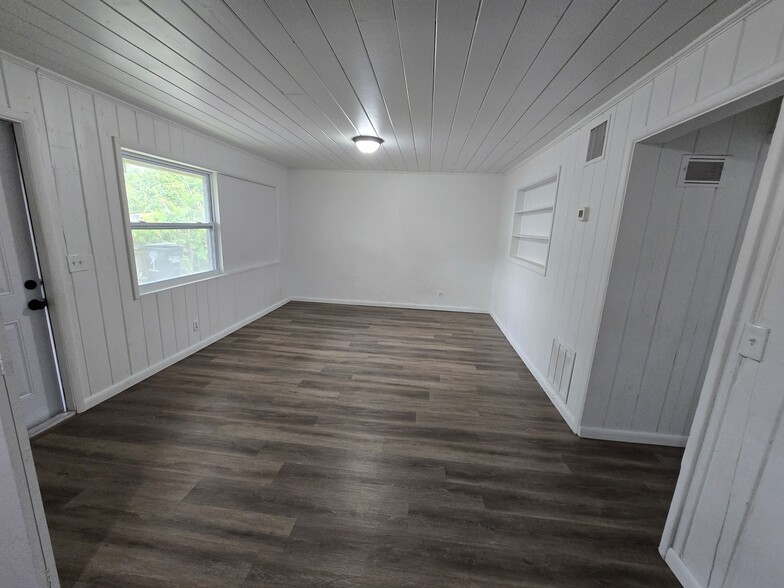 4000 Greenwood Ave, West Palm Beach, FL for sale - Building Photo - Image 3 of 8
