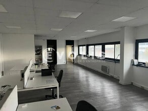 Flex in Chassieu for lease Interior Photo- Image 1 of 5