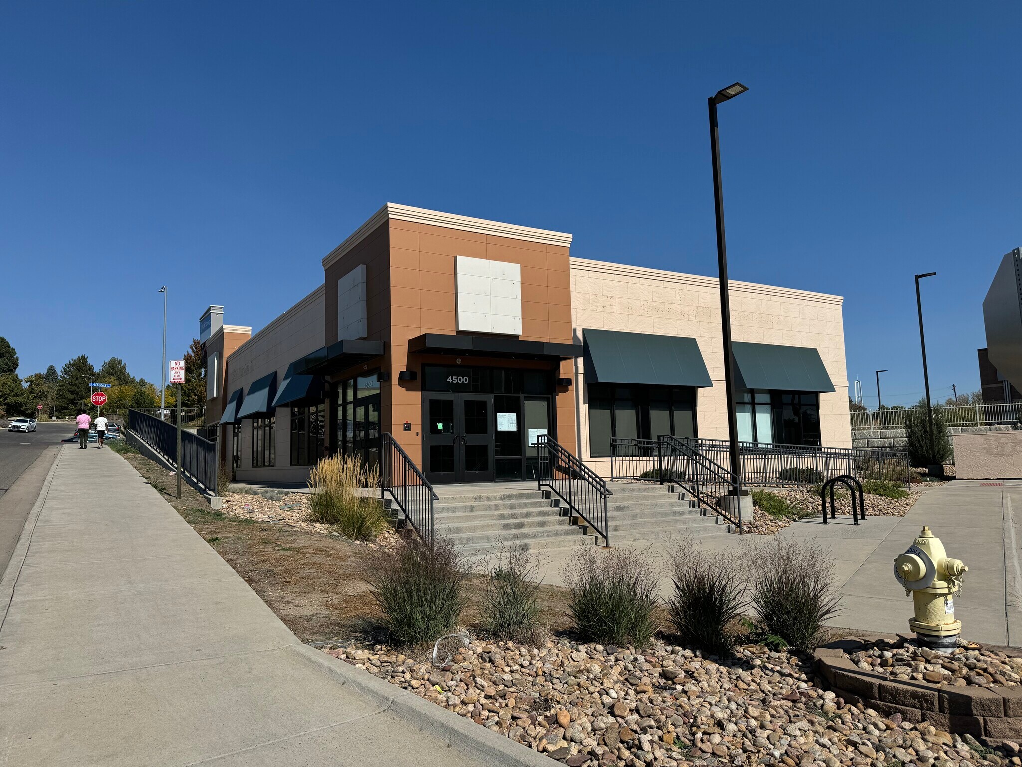 4500 Leetsdale Dr, Glendale, CO à louer Photo du bâtiment- Image 1 de 2