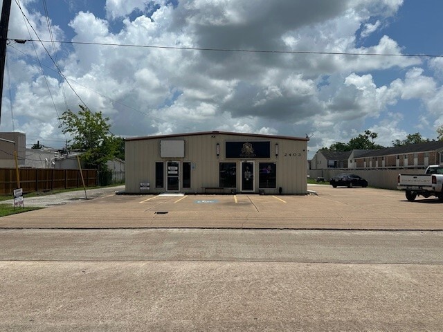 2403 Galveston Ave, Pearland, TX for lease Primary Photo- Image 1 of 7