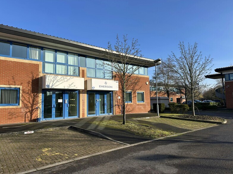 Station Rd, Reading à louer - Photo du bâtiment - Image 2 de 17