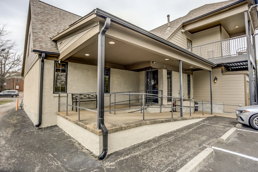 1086 W Rex Rd, Memphis, TN à vendre - Photo du bâtiment - Image 3 de 36