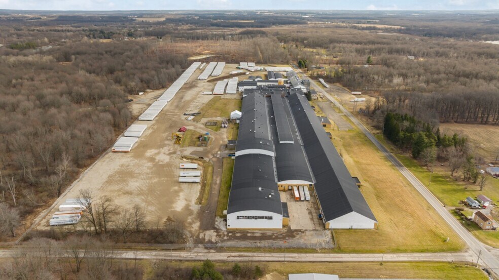 16123 Armour St NE, Alliance, OH à louer - Photo du bâtiment - Image 2 de 36