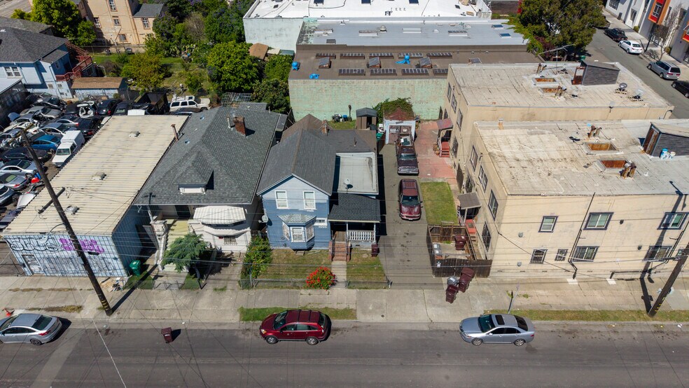 1035 8th Ave, Oakland, CA à vendre - Photo du bâtiment - Image 3 de 3
