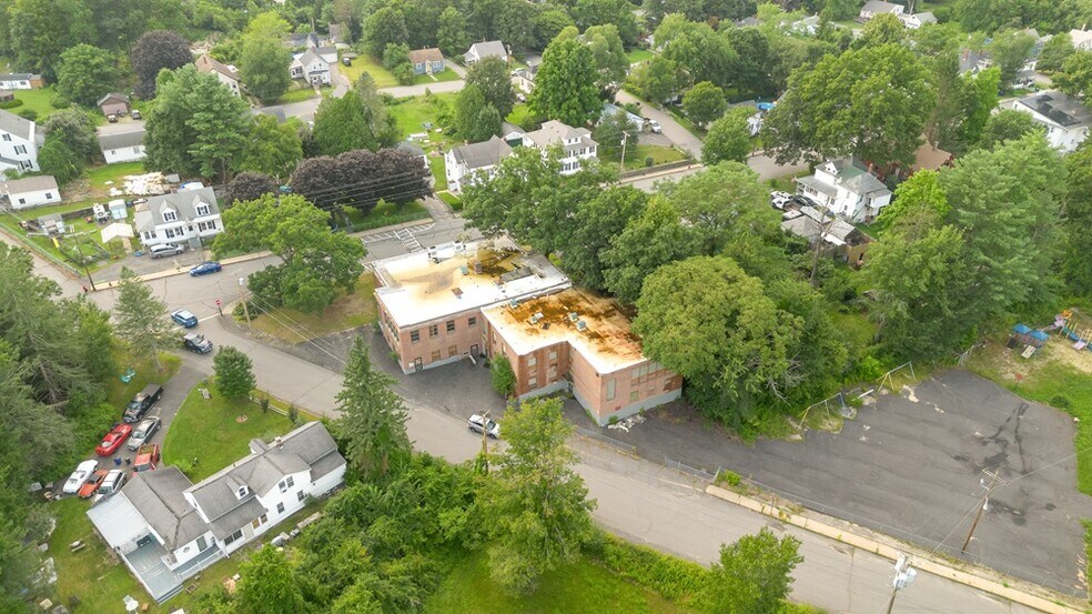 314 Sanders St, Athol, MA à vendre - Photo du bâtiment - Image 3 de 17