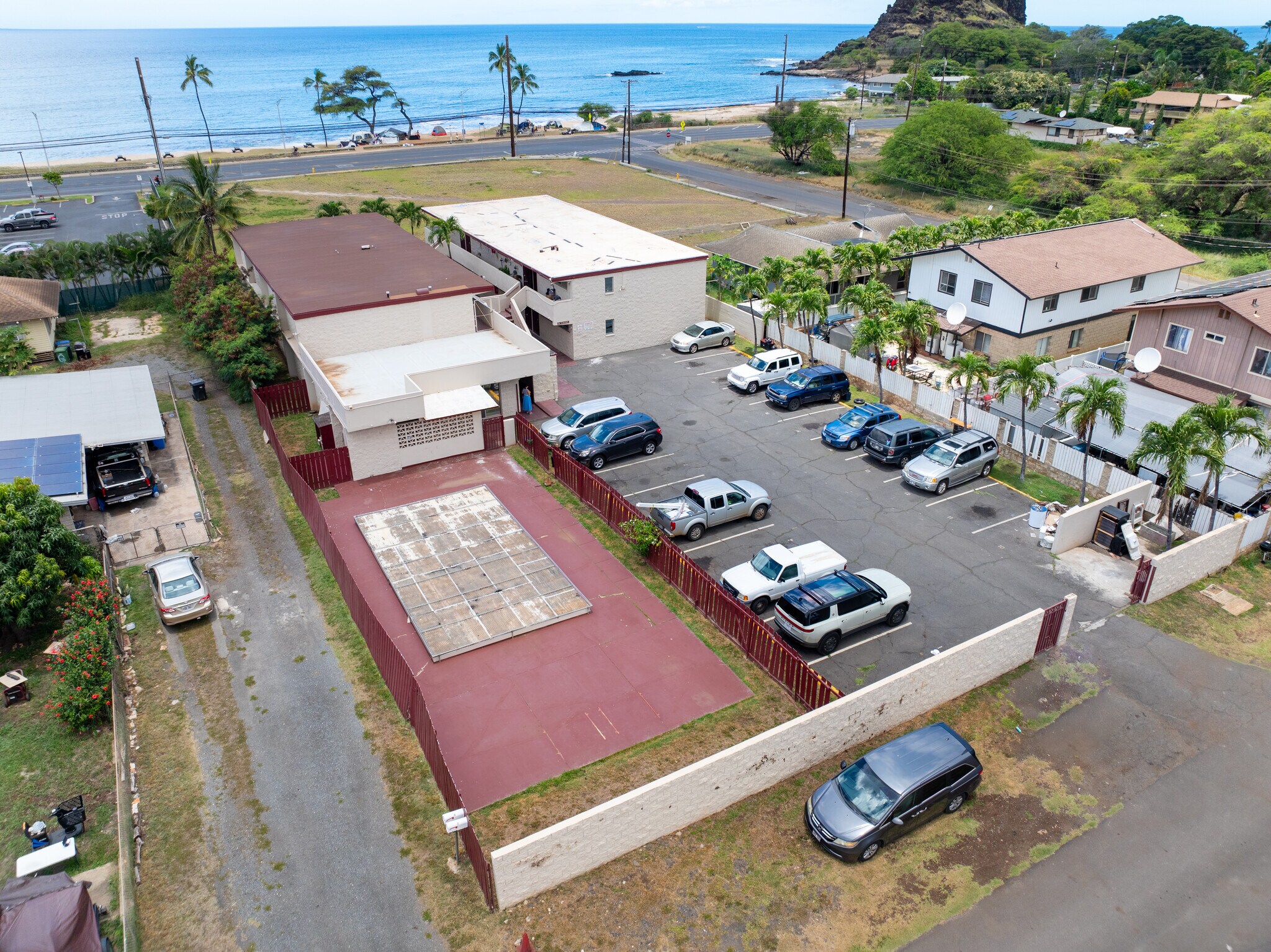 84-1111 Hana St, Waianae, HI à vendre Photo du bâtiment- Image 1 de 26