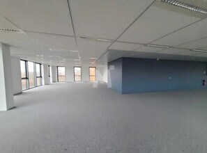 1-6 Rue Du Cottage Tolbiac, Chevilly-Larue for lease Interior Photo- Image 2 of 3