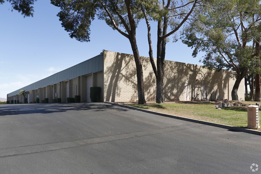 2420 W 1st St, Tempe, AZ à louer - Photo du bâtiment - Image 1 de 5
