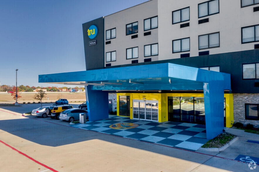 5055 N President George Bush Hwy, Garland, TX for sale - Building Photo - Image 3 of 5