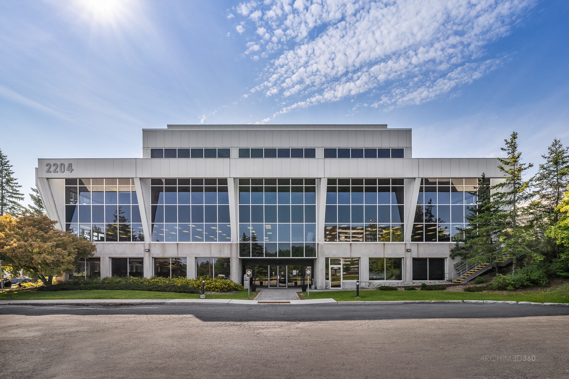 2204 Walkley Rd, Ottawa, ON à louer Photo principale- Image 1 de 11