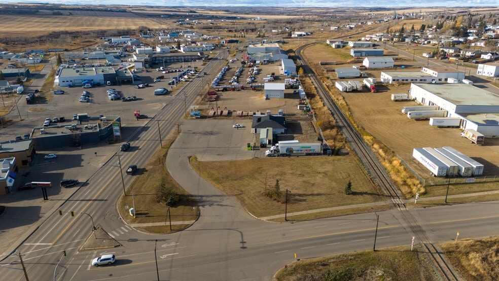 1520 Alaska Av, Dawson Creek, BC for sale - Building Photo - Image 3 of 5